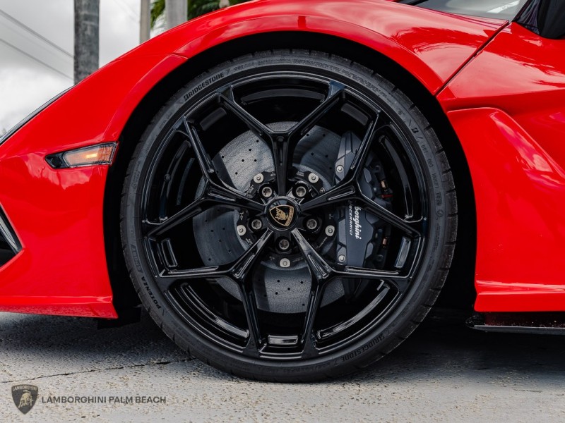 2026 Lamborghini Revuelto Base - Photo 28