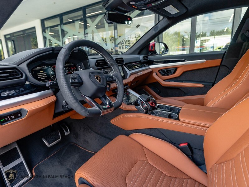 2026 Lamborghini Urus SE - Photo 17
