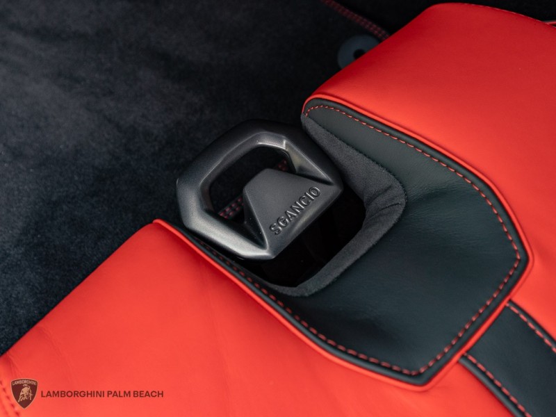 2026 Lamborghini Revuelto Base - Photo 23