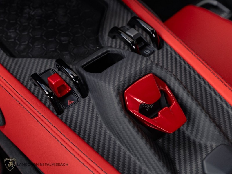 2026 Lamborghini Revuelto Base - Photo 14