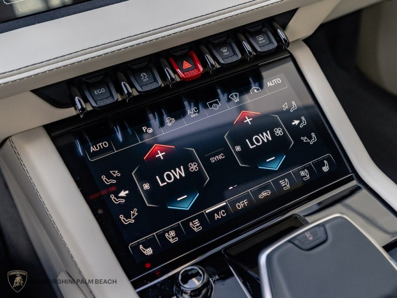 2026 Lamborghini Urus SE - Photo 16