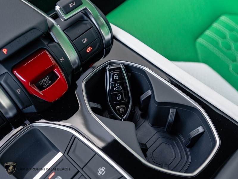 2026 Lamborghini Urus SE - Photo 23