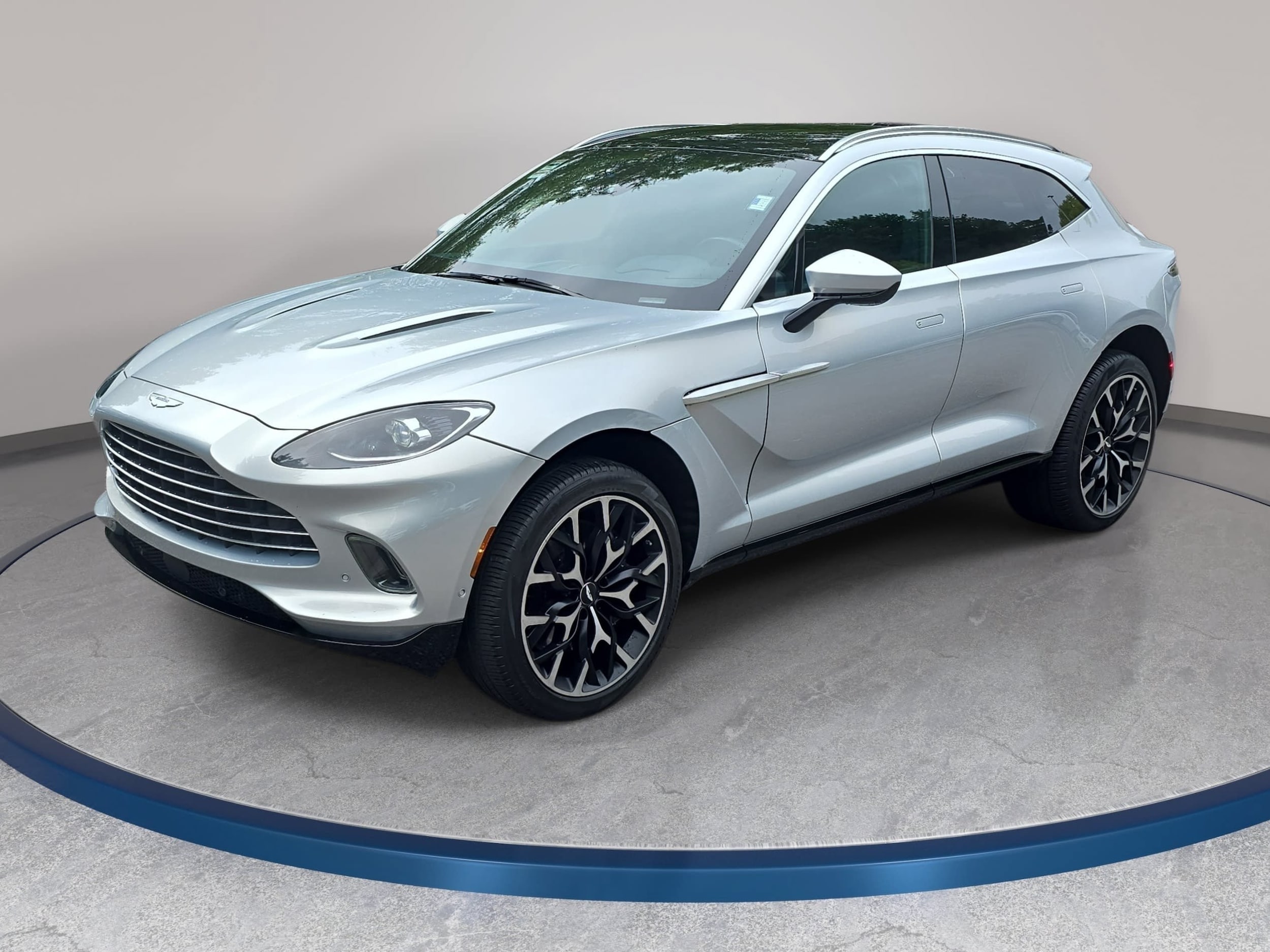 2021 Aston Martin DBX