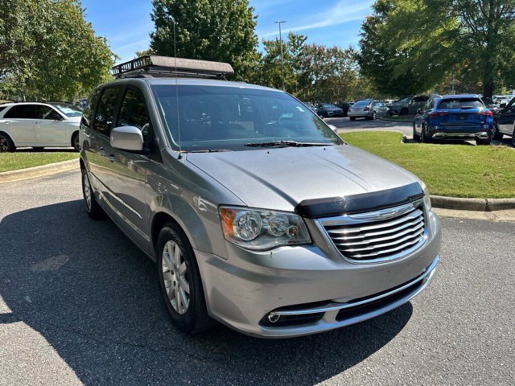 Used 2016 Chrysler Town & Country Touring Van LWB Passenger Van