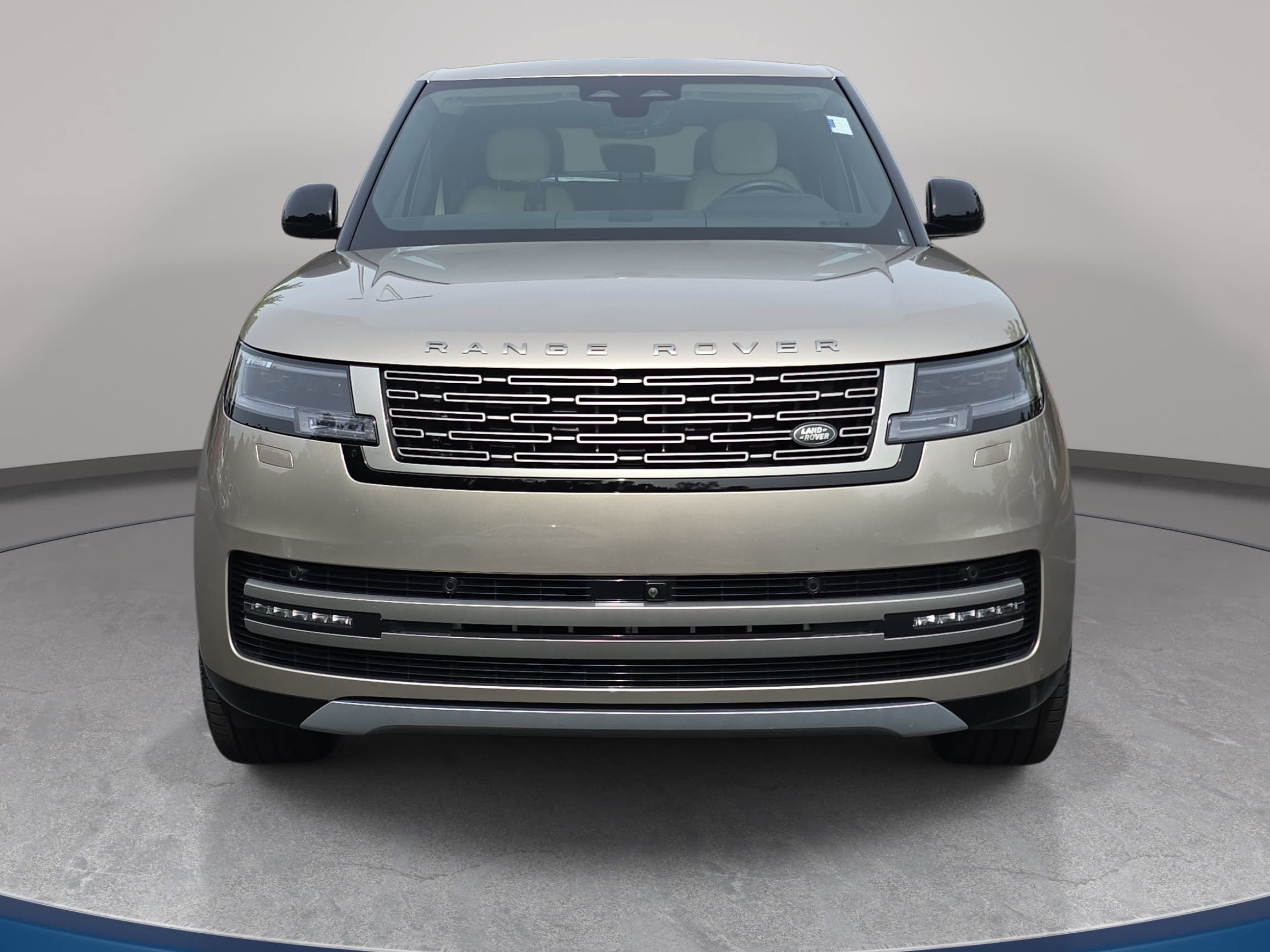 Used 2025 Land Rover Range Rover SE P400 SE SWB