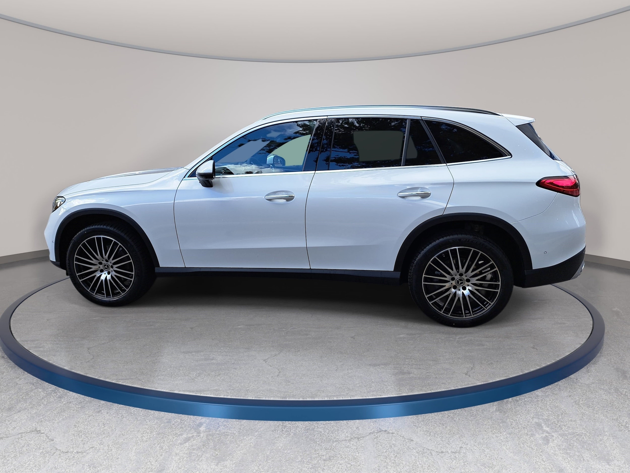 2026 Mercedes-Benz GLC Base - Photo 8