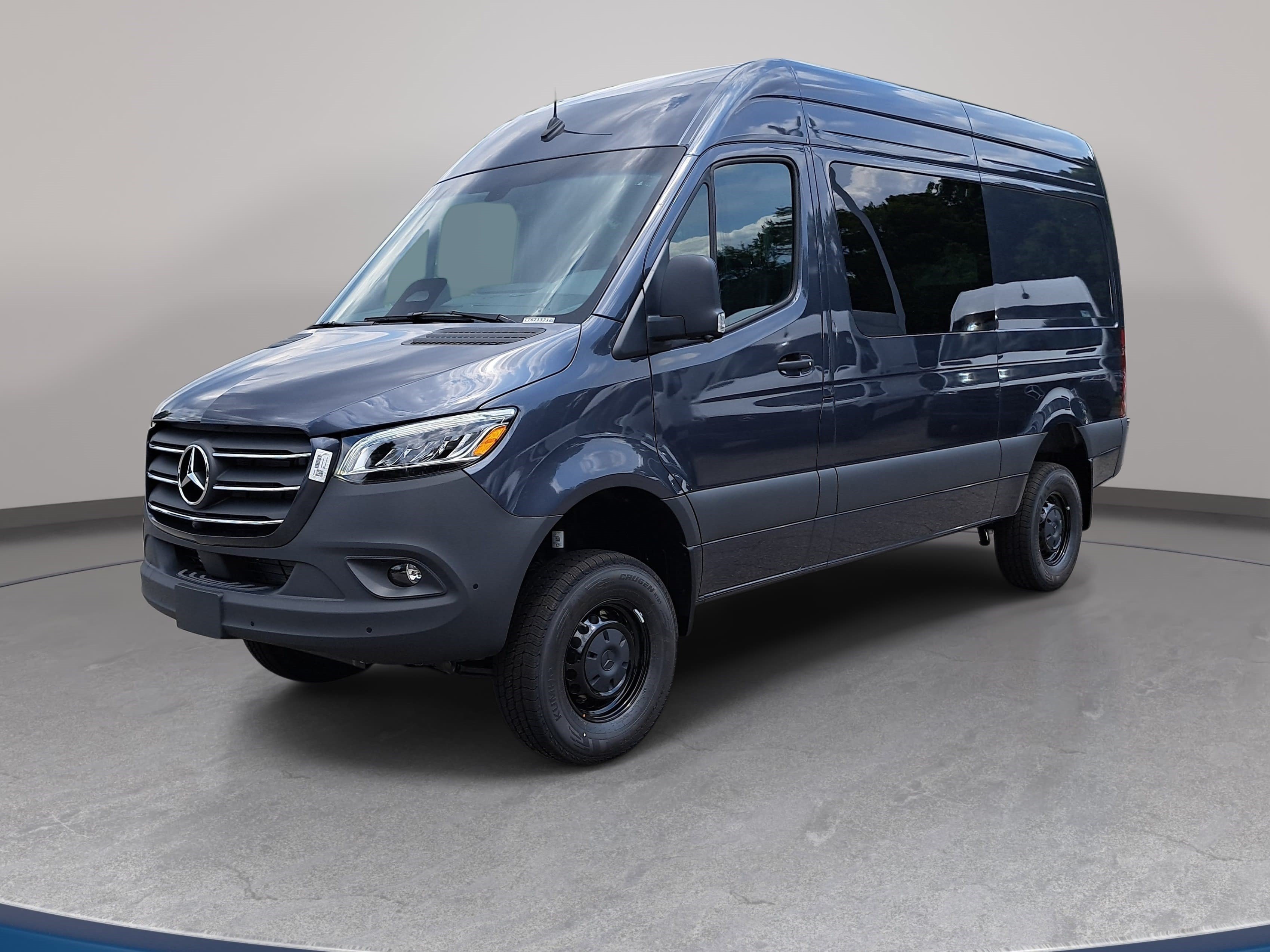  Mercedes-Benz Sprinter Cargo Van