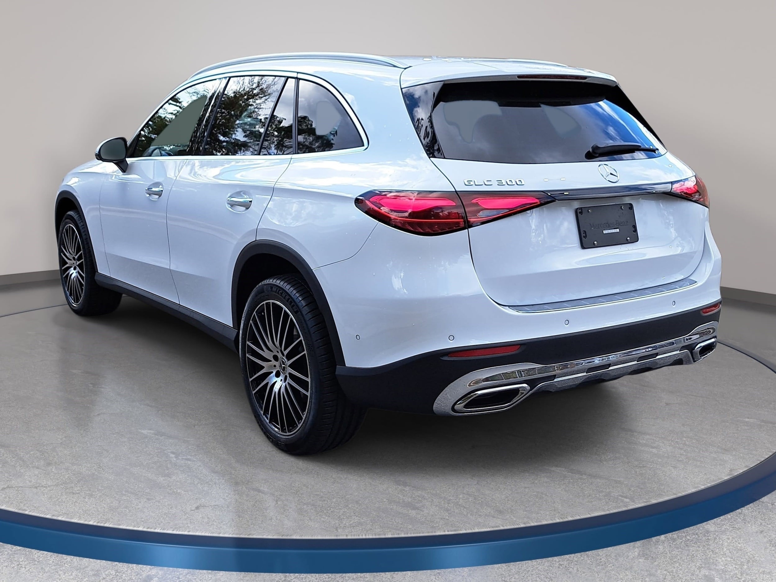 2026 Mercedes-Benz GLC Base - Photo 7