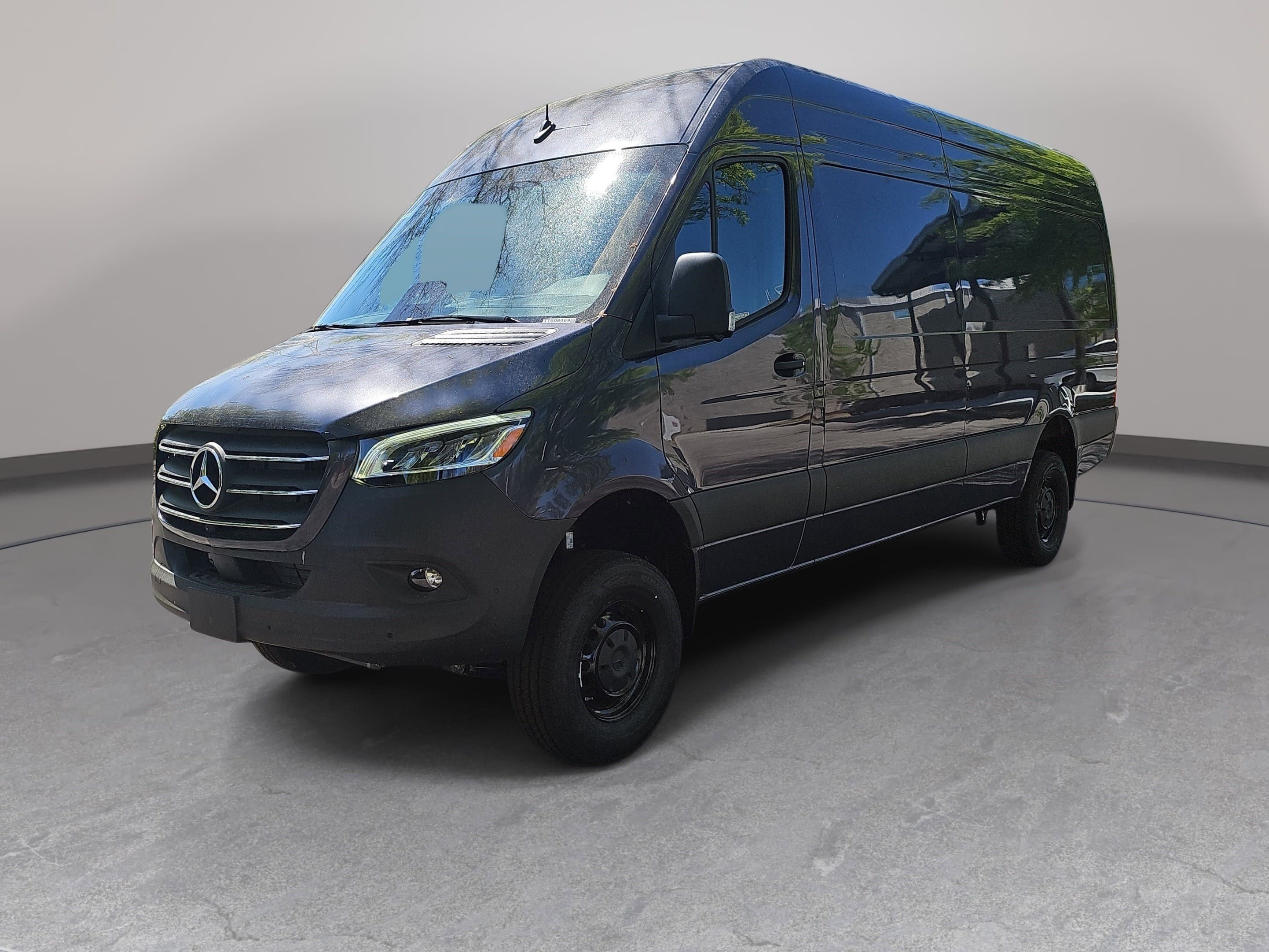  Mercedes-Benz Sprinter Cargo Van