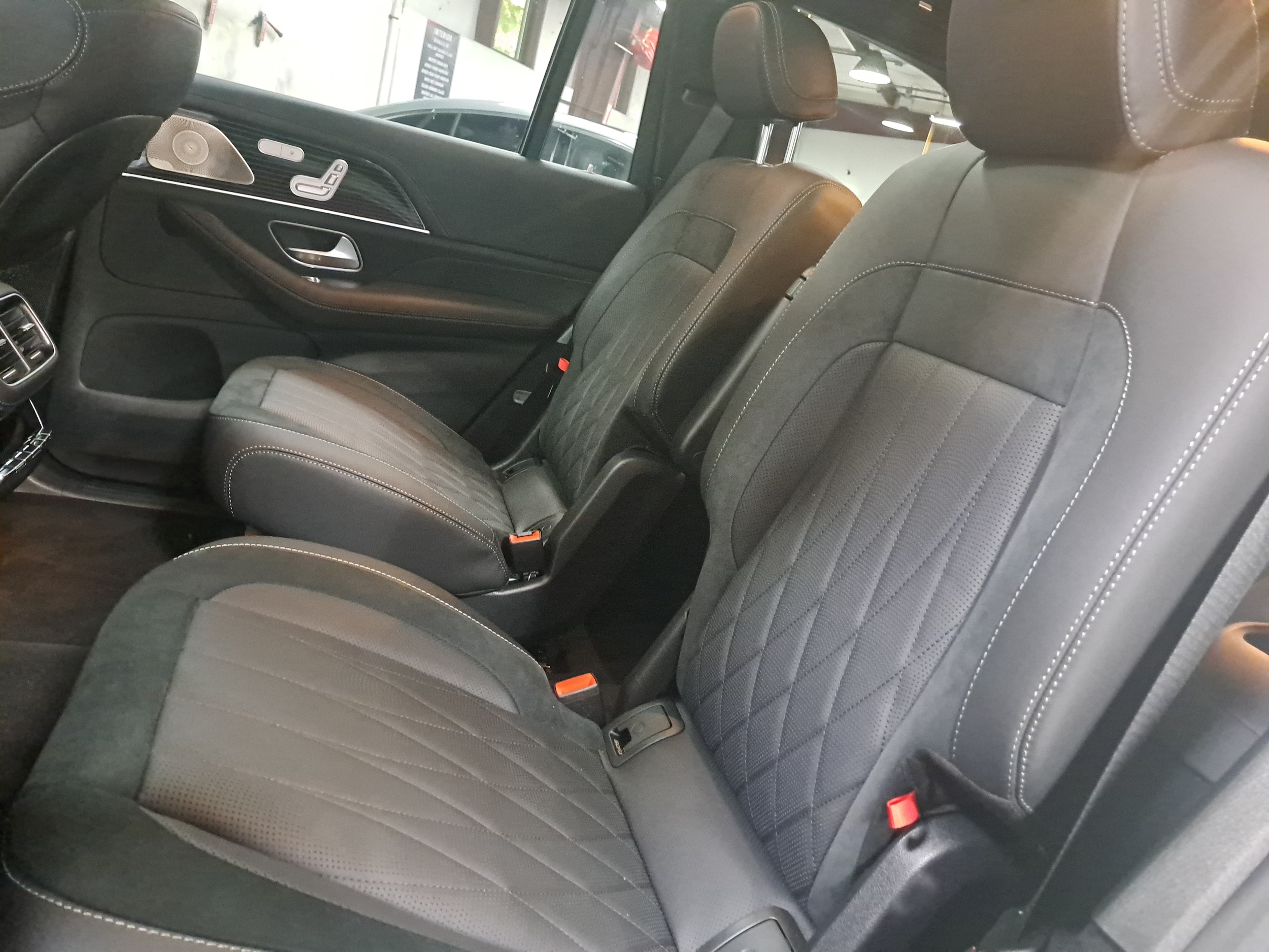 2026 Mercedes-Benz GLS AMG GLS 63 - Photo 14