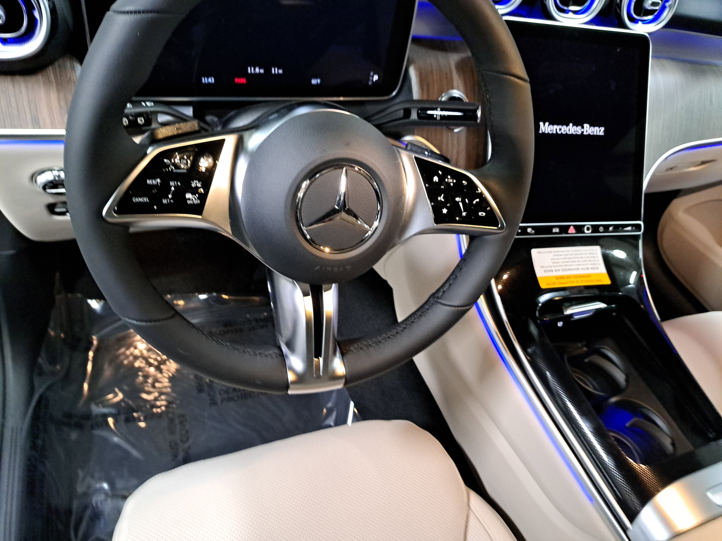 2026 Mercedes-Benz GLC Base - Photo 17