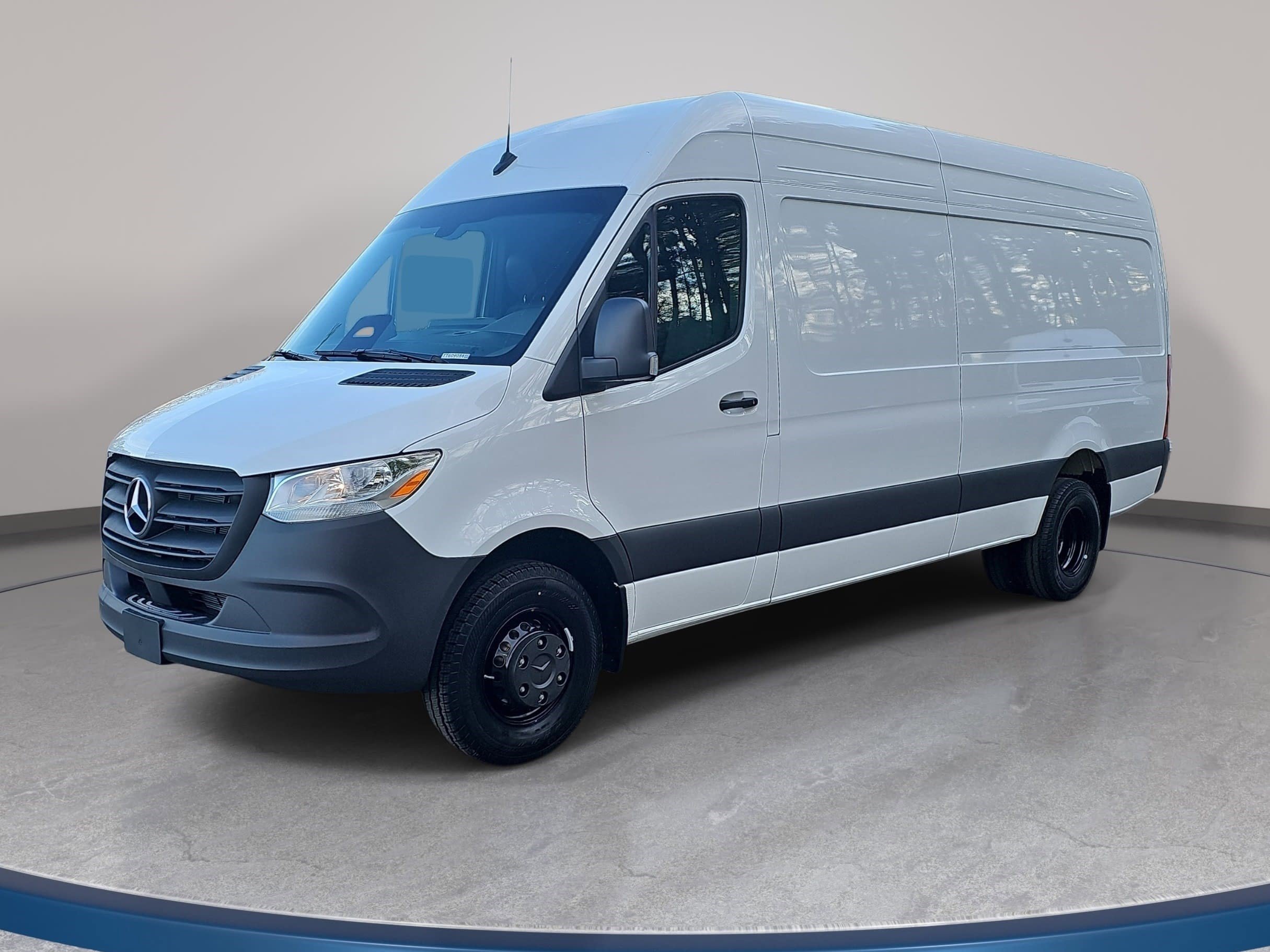  Mercedes-Benz Sprinter Cargo Van
