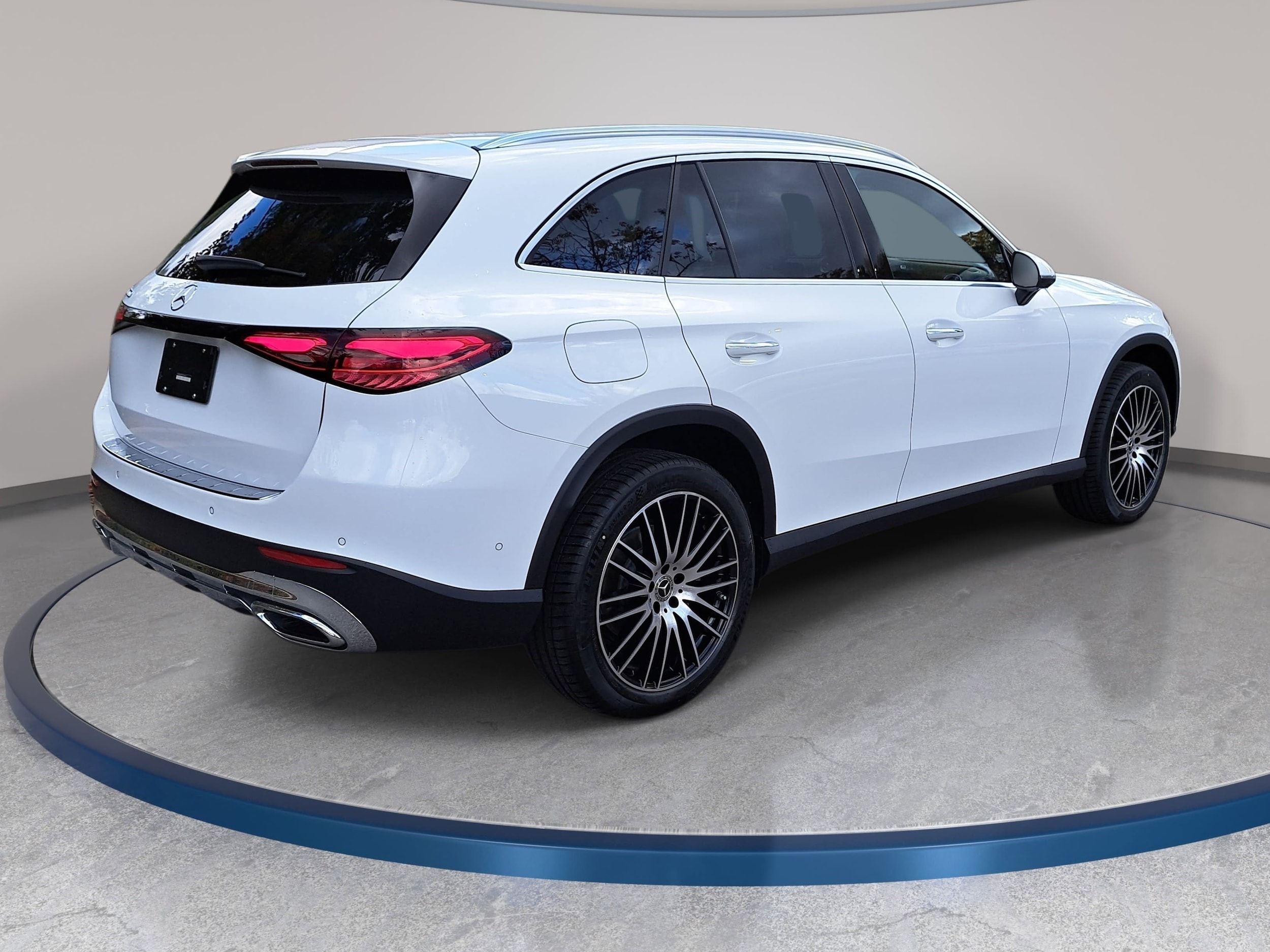 2026 Mercedes-Benz GLC Base - Photo 5