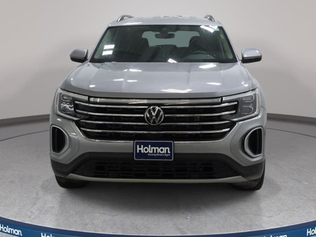 Used 2025 Volkswagen Atlas 2.0T SE w/Technology SUV