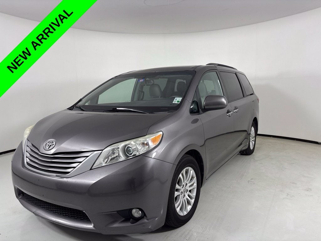 2017 Toyota Sienna XLE