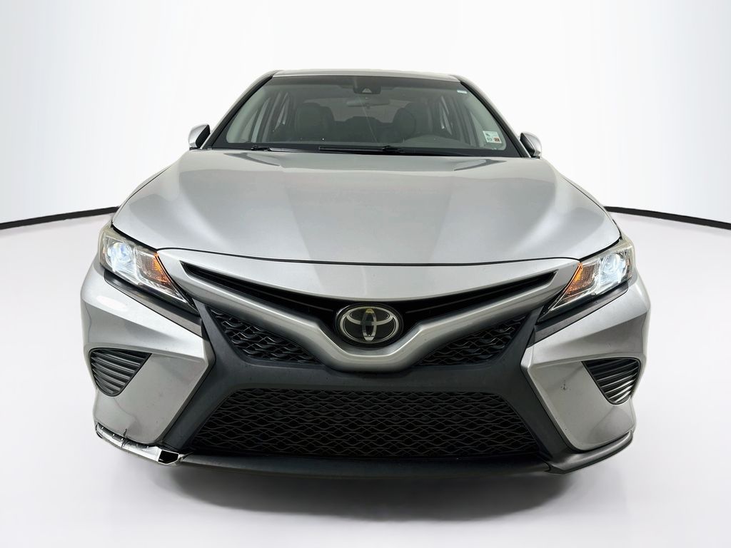 Used 2019 Toyota Camry SE Sedan