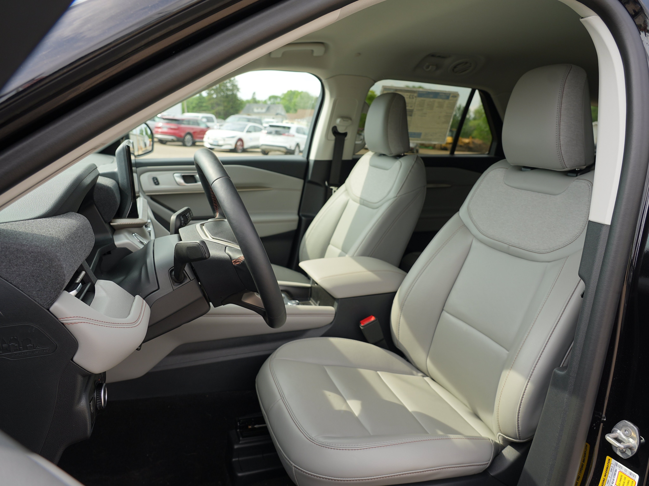 2026 Ford Explorer Active - Photo 12