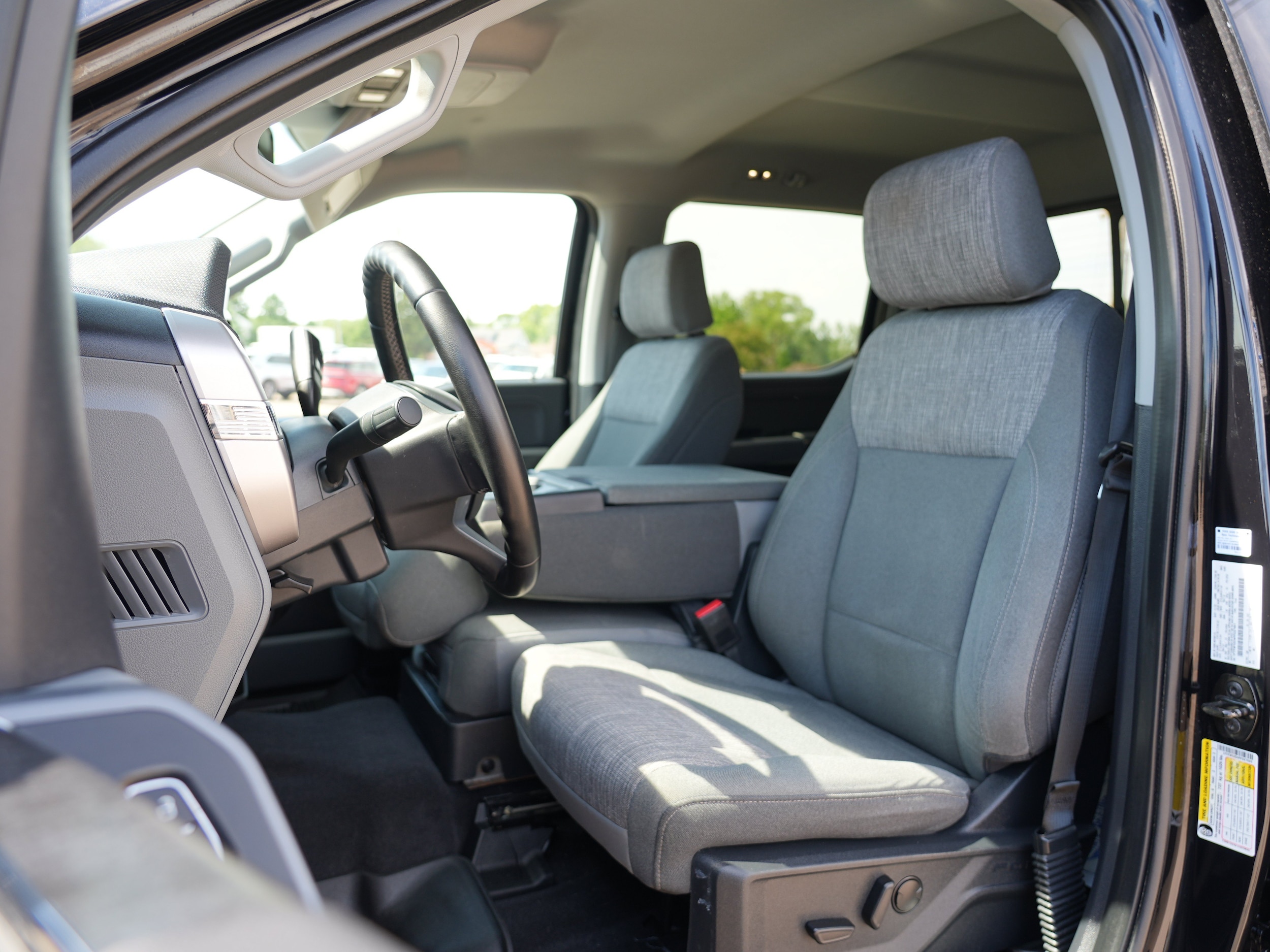2023 Ford F-150 XLT - Photo 12
