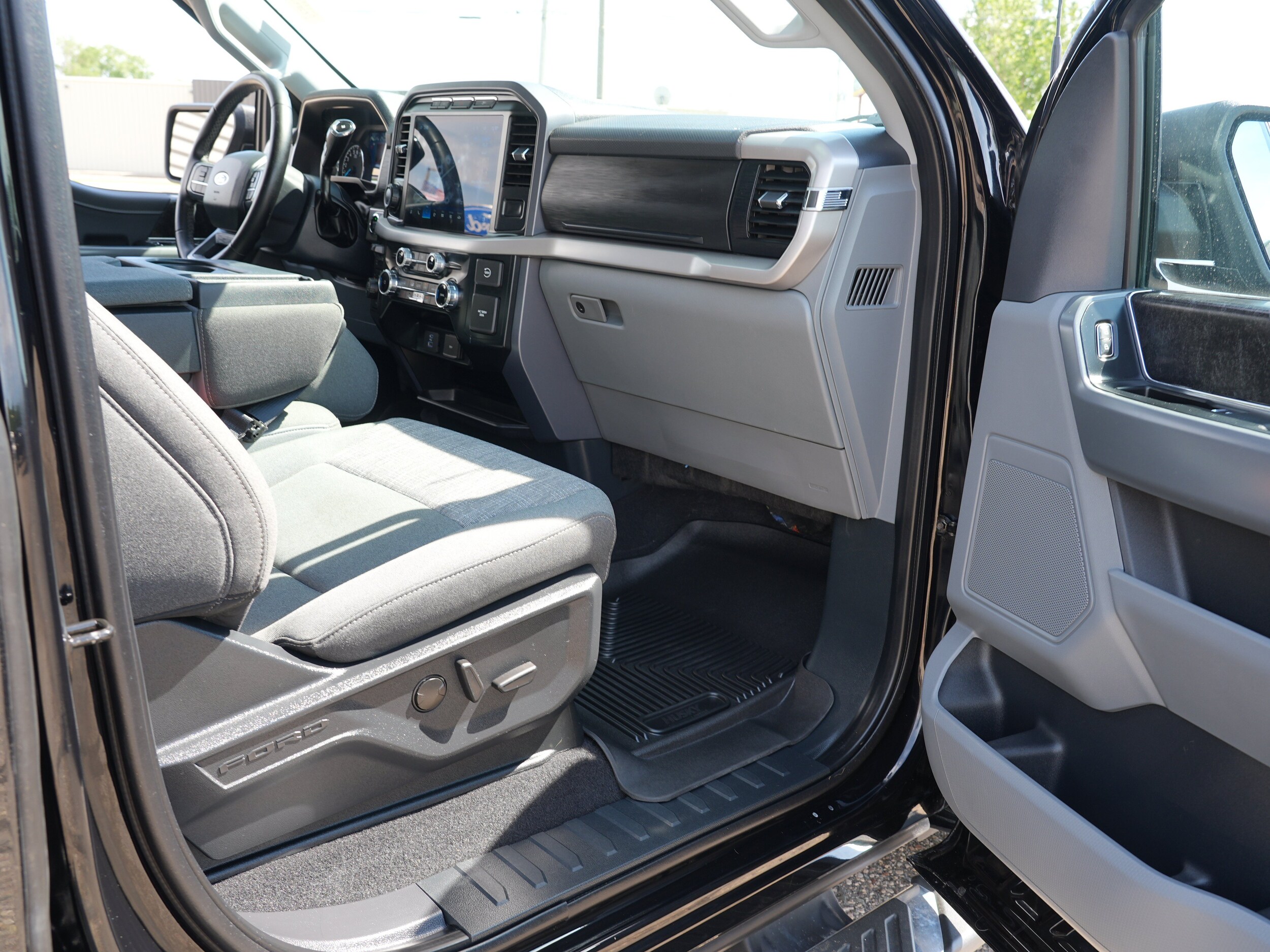 2023 Ford F-150 XLT - Photo 28
