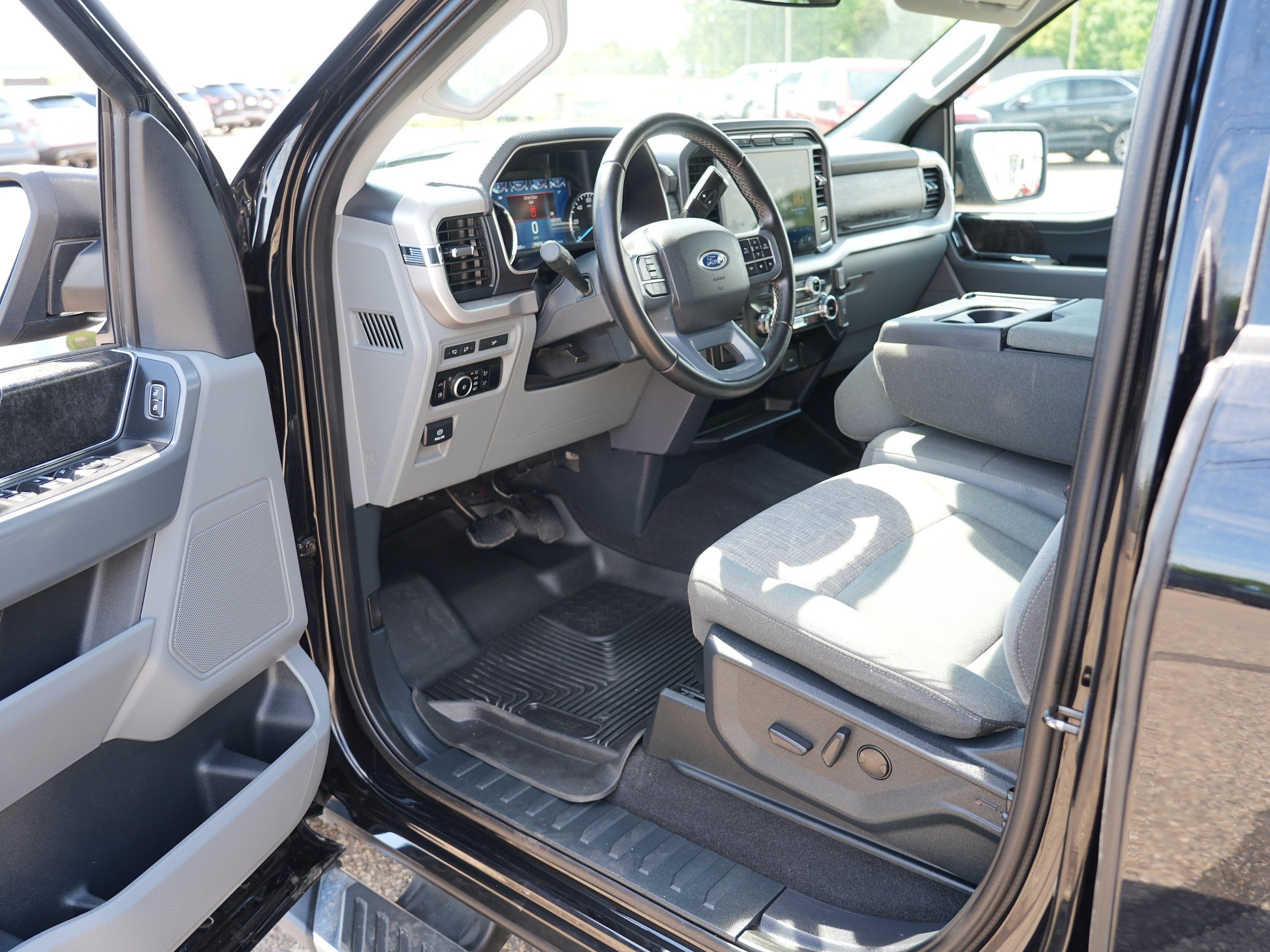 2023 Ford F-150 XLT - Photo 13