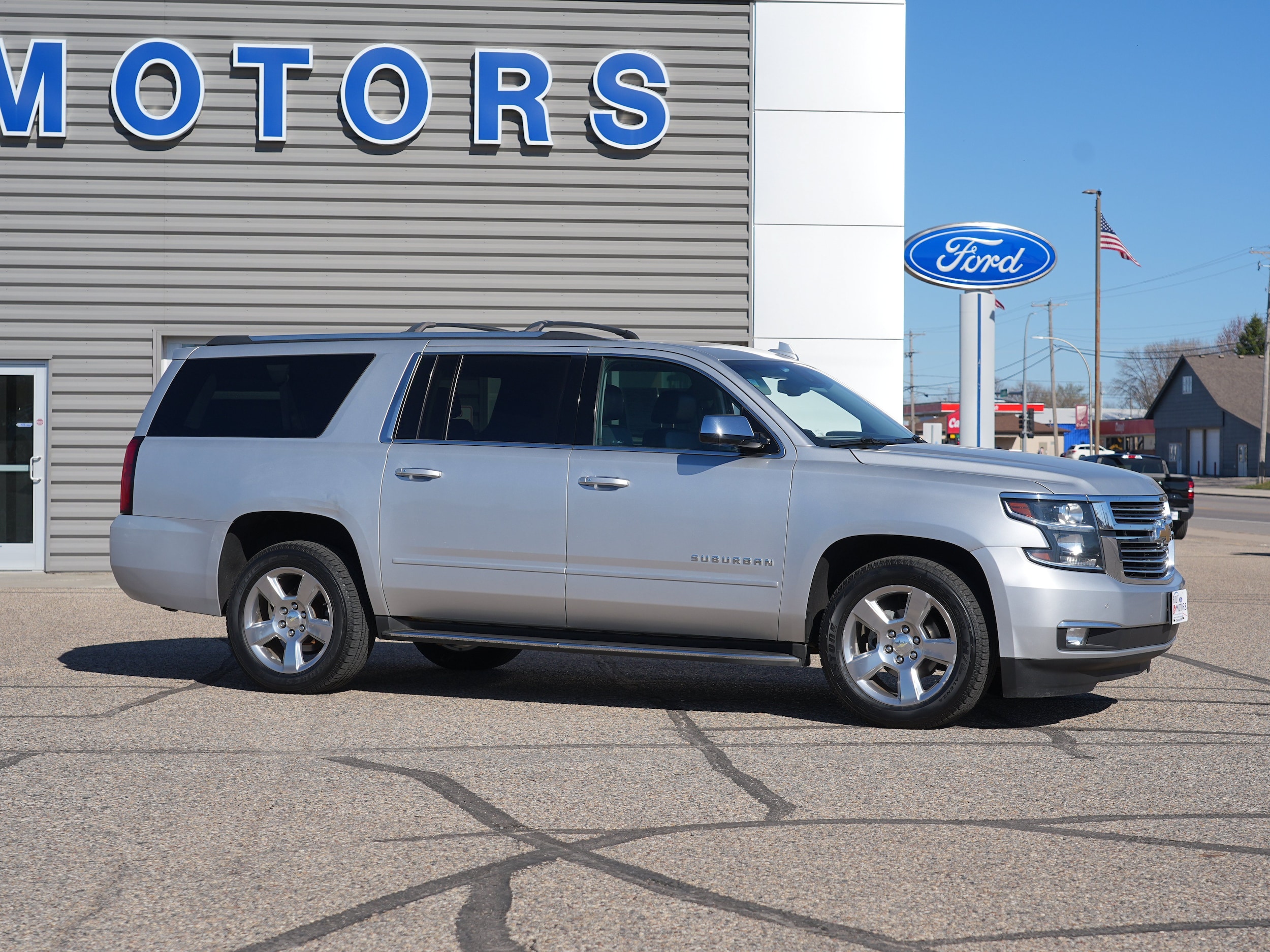 Used 2017 Chevrolet Suburban Premier with VIN 1GNSKJKC5HR176072 for sale in Cokato, Minnesota