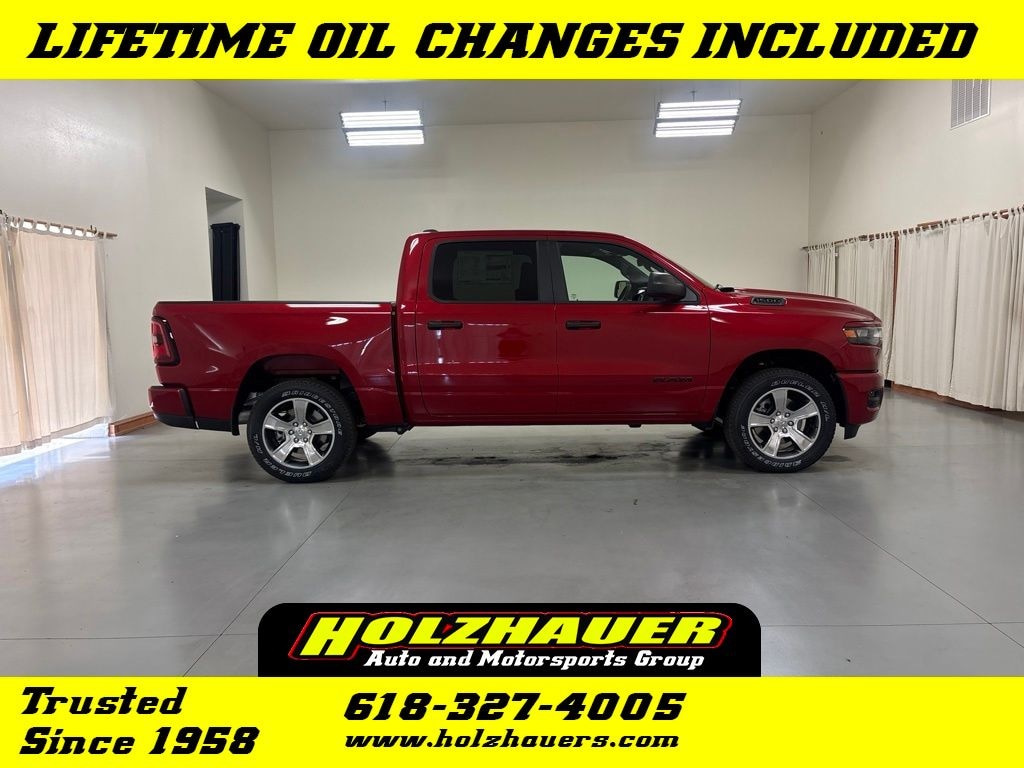 New 2026 Ram 1500 EXPRESS CREW CAB 4X4 5'7 BOX Pickup