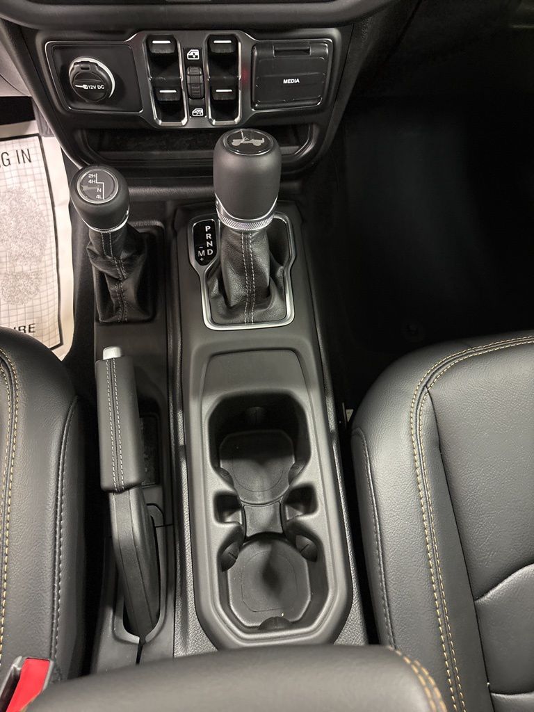 2025 Jeep Wrangler 4-Door Sahara - Photo 13