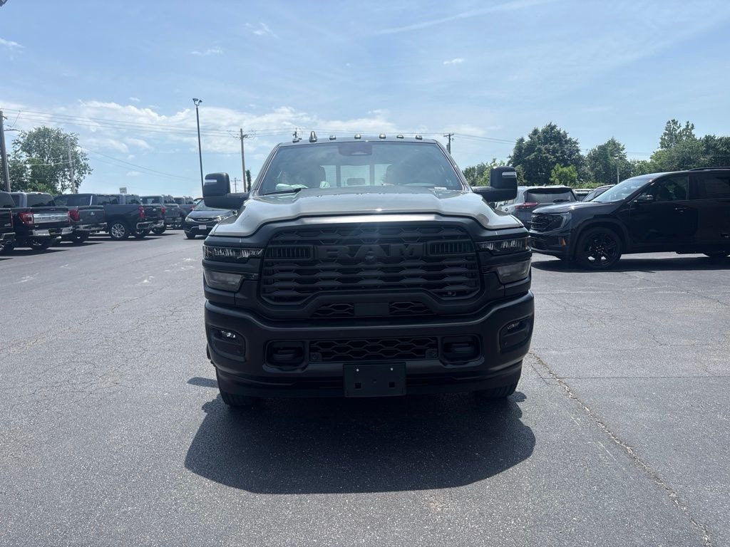 New 2026 Ram 3500 TRADESMAN CREW CAB 4X4 8' BOX Pickup