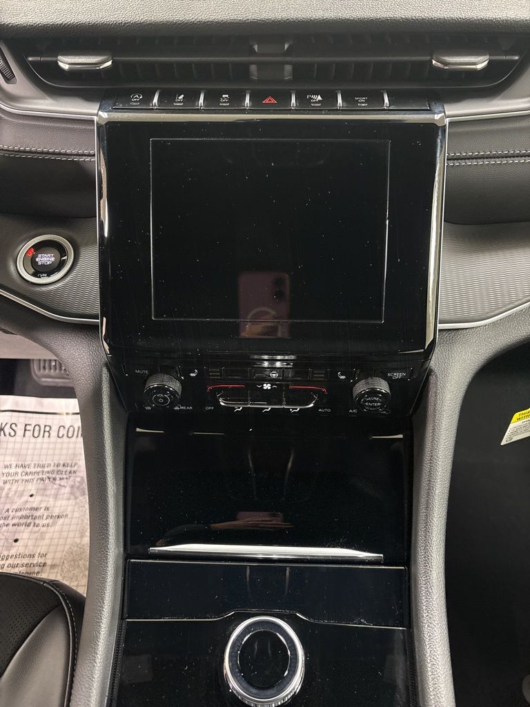 2025 Jeep Grand Cherokee Altitude - Photo 13