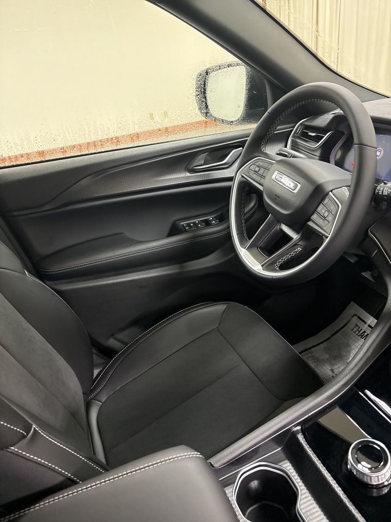 2025 Jeep Grand Cherokee Altitude - Photo 30