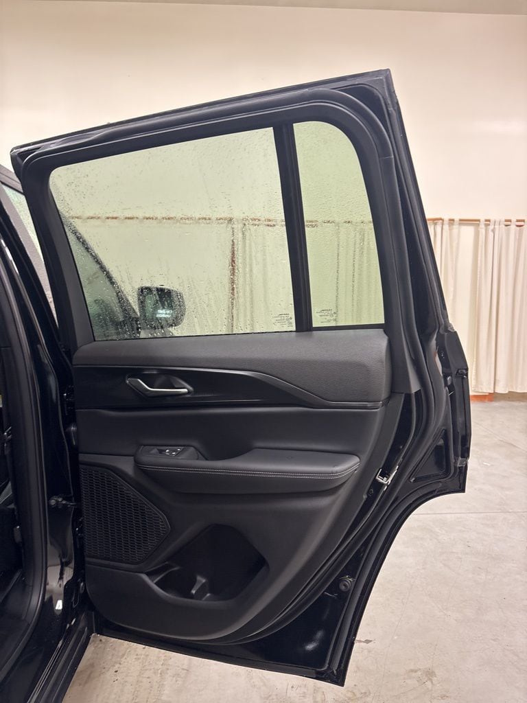 2025 Jeep Grand Cherokee Altitude - Photo 38