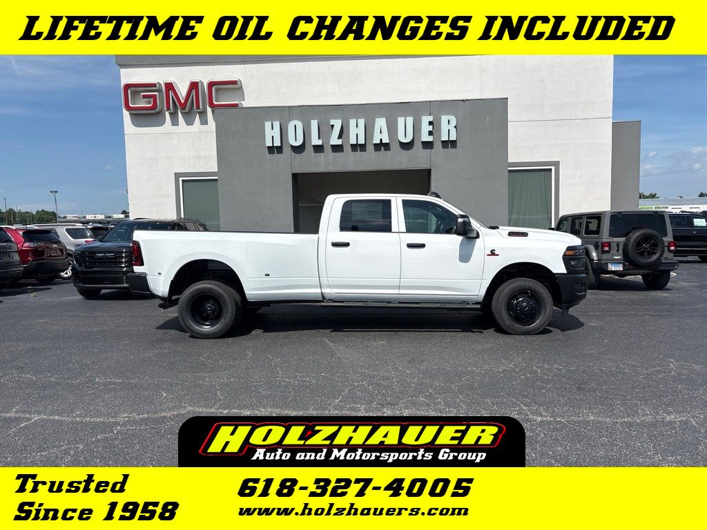 2026 Ram 3500 TRADESMAN CREW CAB 4X4 8' BOX Pickup for sale near Bellville IL