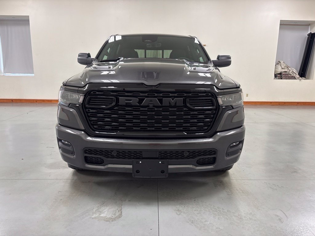 New 2027 Ram 1500 EXPRESS CREW CAB 4X4 5'7 BOX Pickup