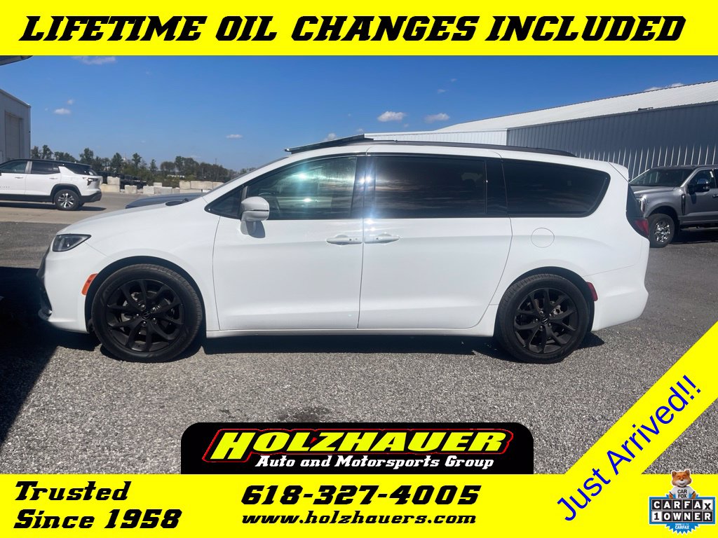 2022 Chrysler Pacifica Touring L