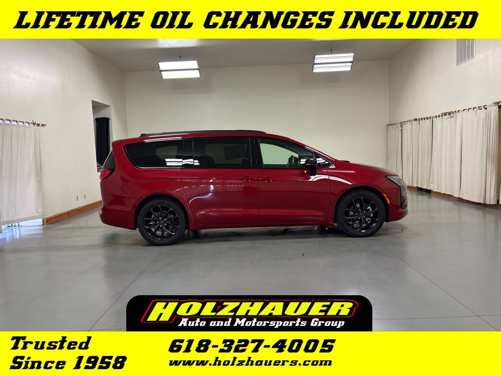 New 2027 Chrysler Pacifica LIMITED Passenger Van