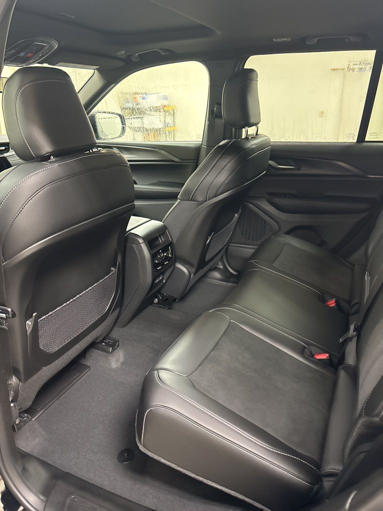 2025 Jeep Grand Cherokee Altitude - Photo 24