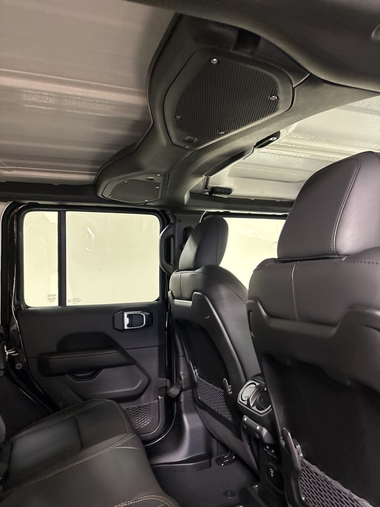 2025 Jeep Wrangler 4-Door Sahara - Photo 37