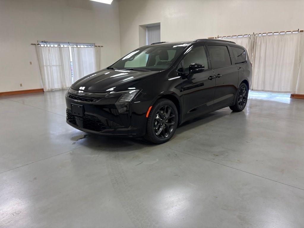 New 2027 Chrysler Pacifica LIMITED Passenger Van