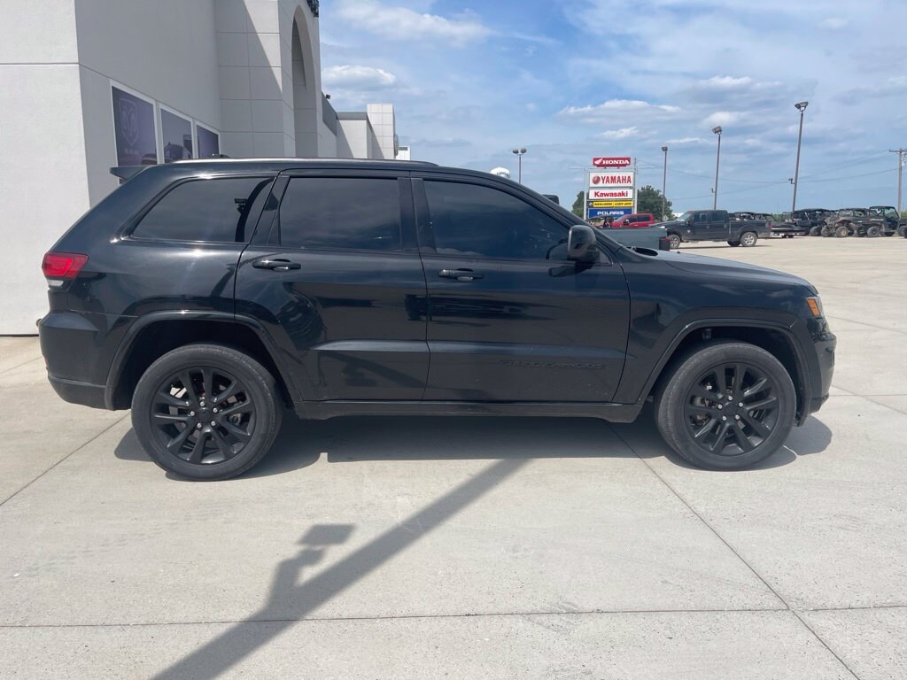 Used 2021 Jeep Grand Cherokee Laredo X SUV