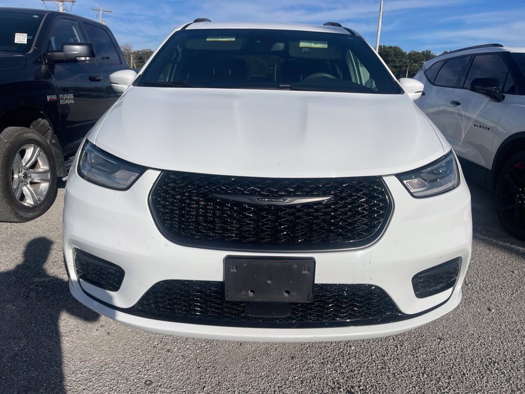 Used 2022 Chrysler Pacifica Touring L Minivan/Van