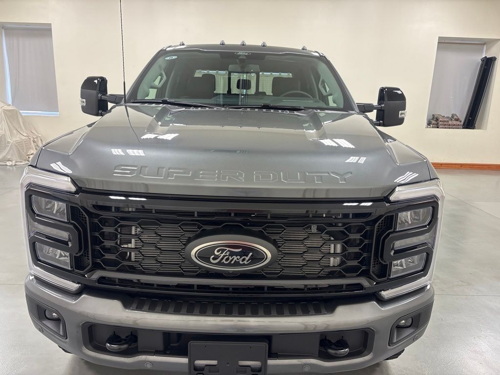 New 2026 Ford F-250SD Lariat Truck