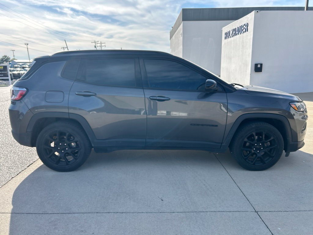 Used 2022 Jeep Compass Altitude SUV
