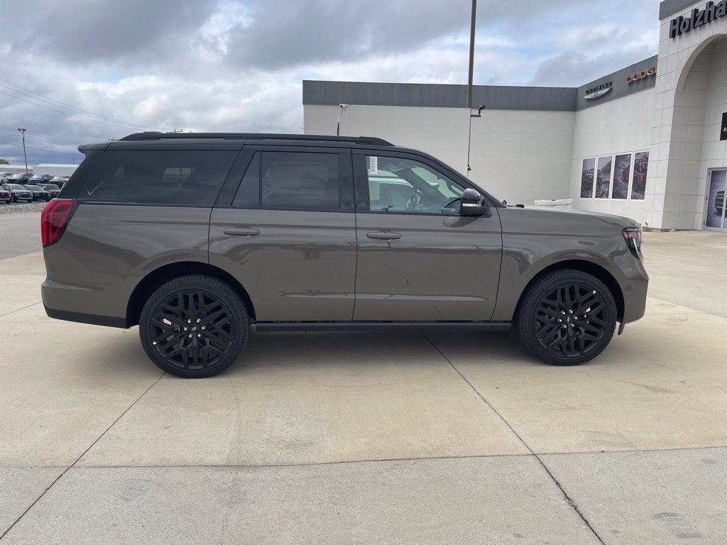New 2027 Ford Expedition Platinum SUV