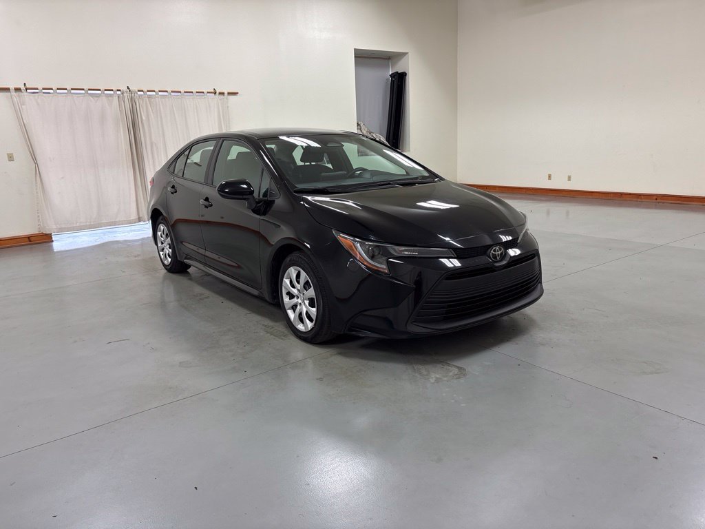 Used 2025 Toyota Corolla LE