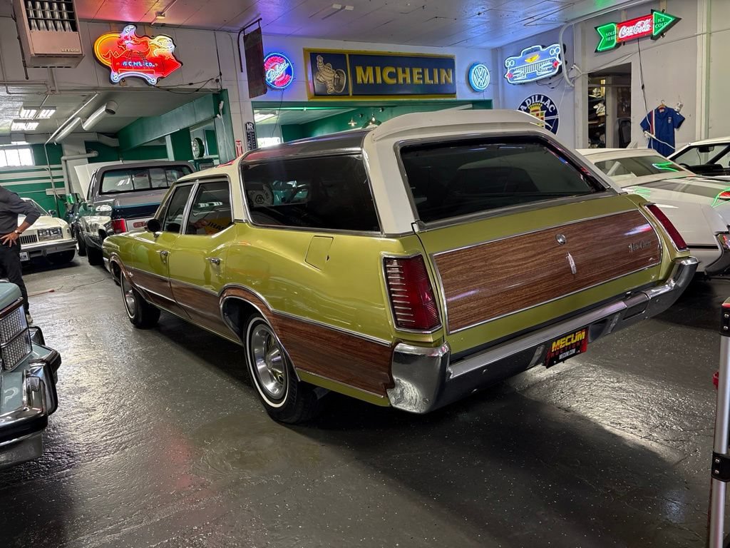 Used 1971 Oldsmobile Vista Cruiser