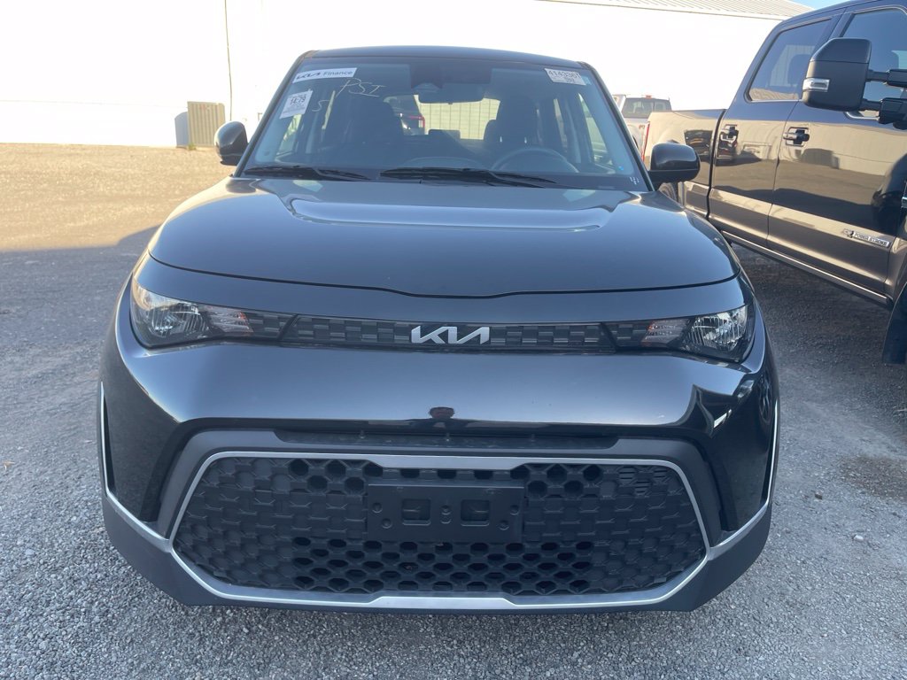 Used 2025 Kia Soul LX Hatchback