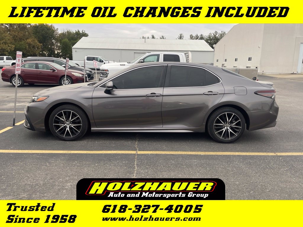 Used 2024 Toyota Camry SE Sedan