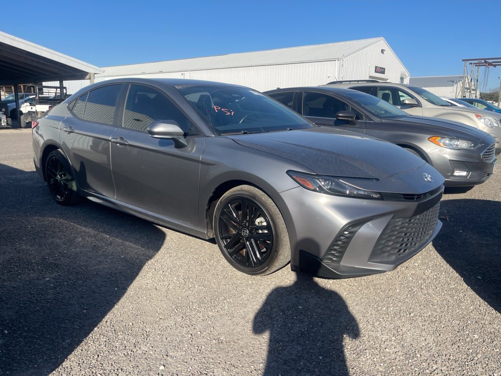 Used 2025 Toyota Camry SE Sedan