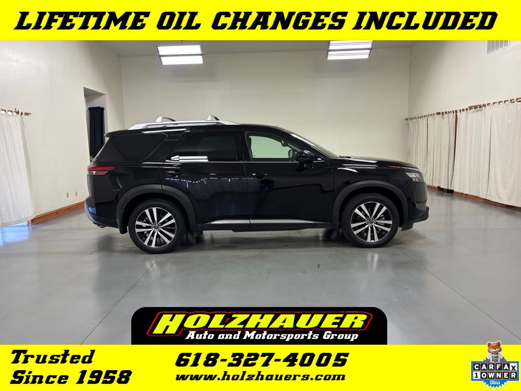 2025 Nissan Pathfinder Platinum SUV for sale near Bellville IL