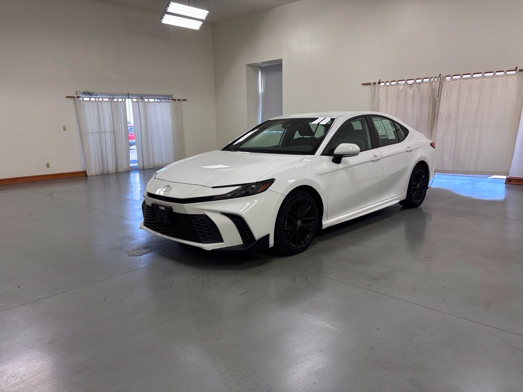 Used 2025 Toyota Camry SE Sedan